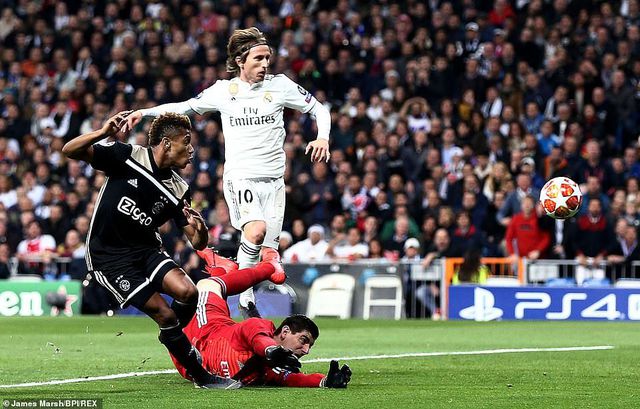 real madrid 1 4 ajax tham hoa tai bernabeu