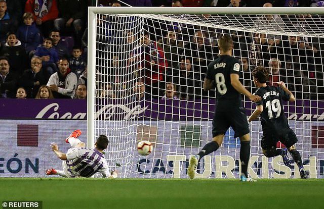 casemiro nhan the do real madrid van thang dam valladolid