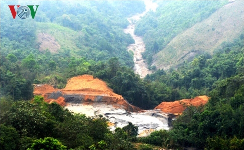 Nghệ An tiếp tục thông tin vụ sập mỏ thiếc làm 3 người chết