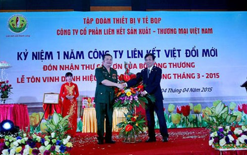 lien ket viet va cu lua tu bo quan ao quan doi 1 trieu dong