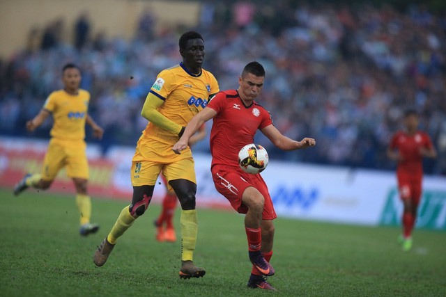 vong 4 v league 2018 dai chien thanh hoa sl nghe an