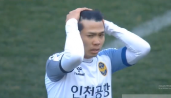 HLV Incheon United lên tiếng khen ngợi Công Phượng