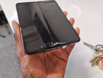 Samsung hoãn kế hoạch ra mắt Galaxy Fold tại Trung Quốc vì lỗi vỡ màn hình?