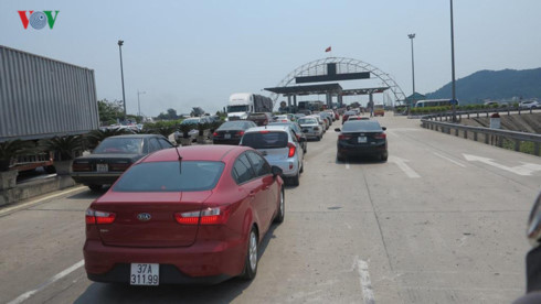 Đầu tư BOT: Nhiều trạm thu phí cố tình “đặt nhầm chỗ“ dau tu bot nhieu tram thu phi co tinh dat nham cho