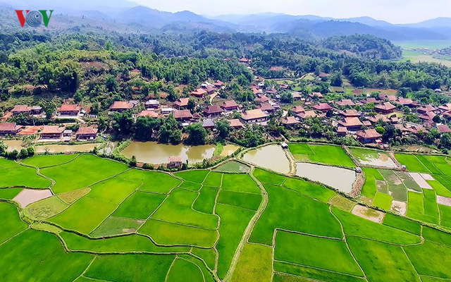 ngam su doi thay cua chien truong dien bien phu tu tren cao