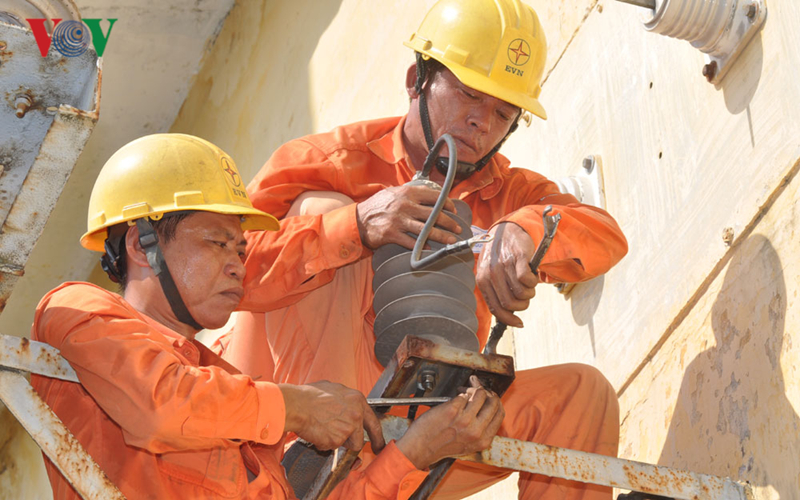 Thủ tướng yêu cầu giải trình đầy đủ về việc tăng giá điện