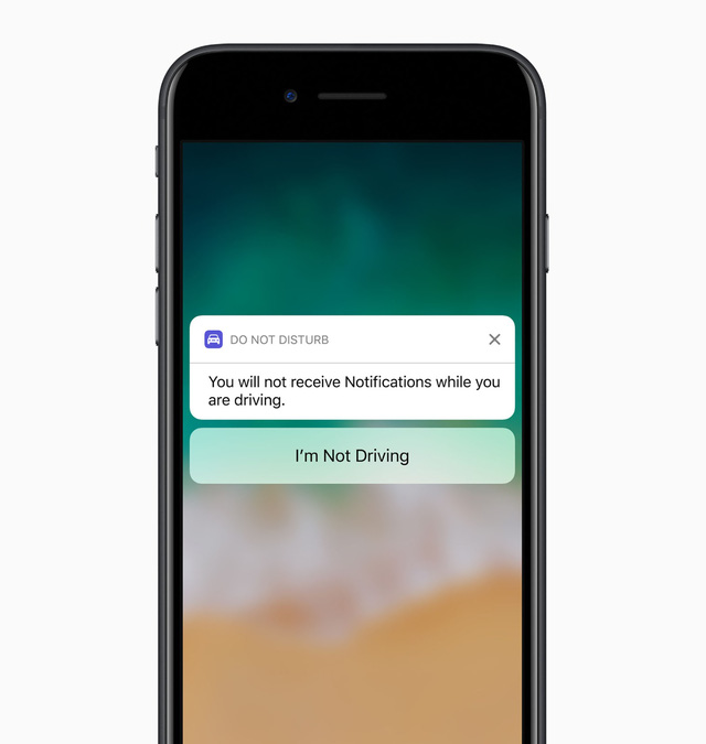 apple gioi thieu tinh nang khong lam phien khi lai xe cho ios 11