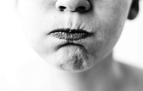 viem ruot thua 5 dau hieu di kem voi dau bung