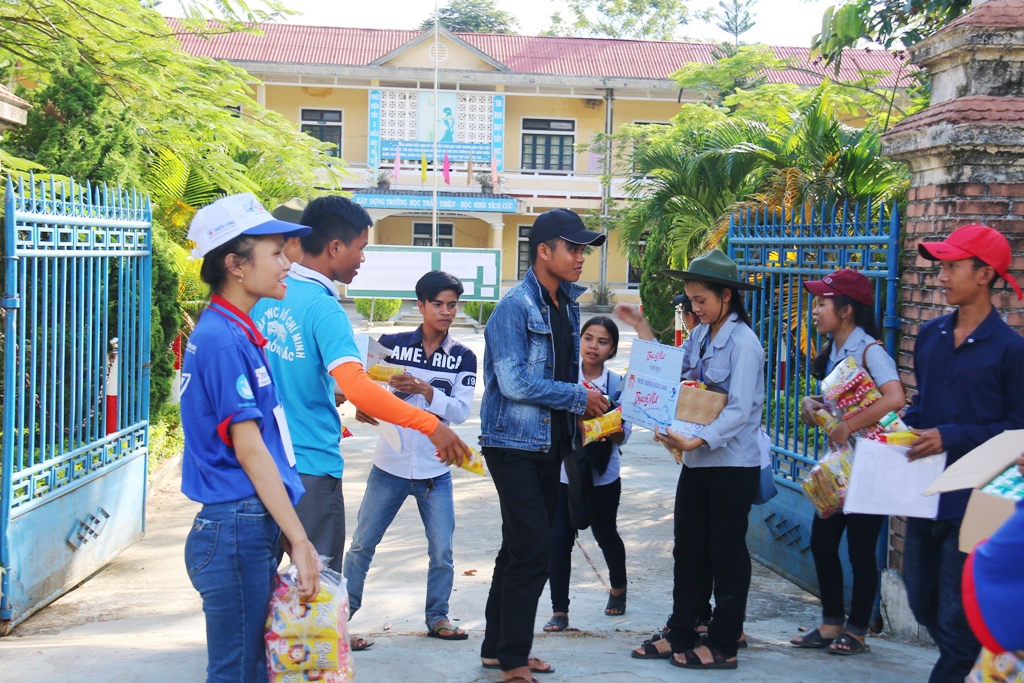 3 nam thi khong dau thi sinh 46 tuoi van quyet tam vuot vu mon