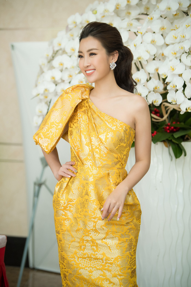 nhan sac rang ngoi cua hoa hau bui bich phuong ha kieu anh do my linh