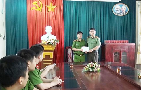 Người phụ nữ Hà Nội “ôm” 4 bánh heroin lên Cao Bằng nguoi phu nu ha noi om 4 banh heroin len cao bang