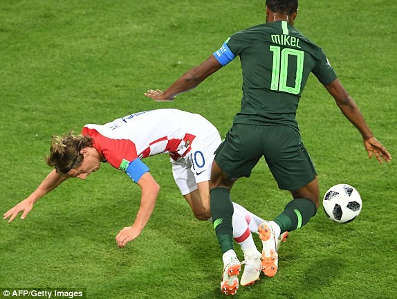 croatia 2 0 nigeria modric lap cong