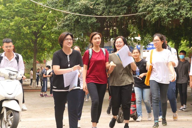 Sáng nay, gần 450.000 thí sinh làm bài thi tổ hợp Khoa học xã hội