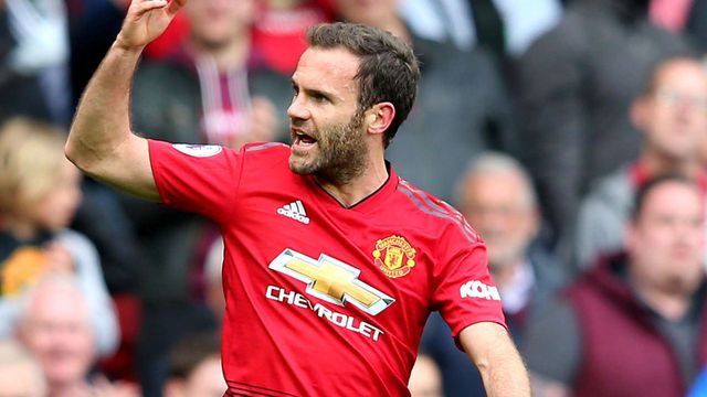 Từ chối Barcelona, Juan Mata “trói chân” cùng MU