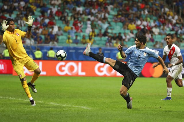 luis suarez hoa toi do uruguay bi loai khoi copa america