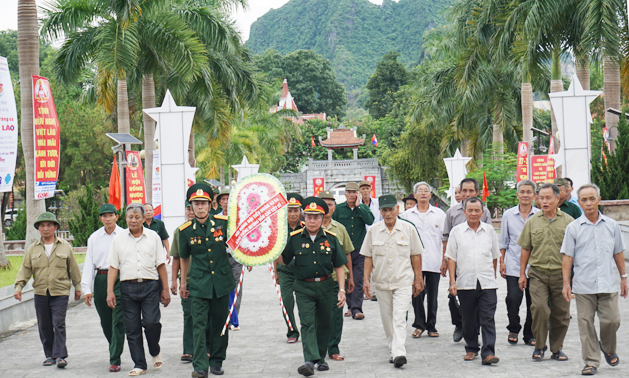may trung dan vao nguc chung tao chon may sau tang da nho khong
