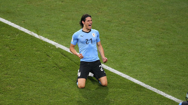 uruguay 2 1 bo dao nha hai ban thang cho cavani