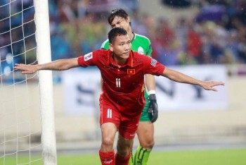 U22 Việt Nam sẽ bổ sung cầu thủ quá tuổi nào tại SEA Games 30?