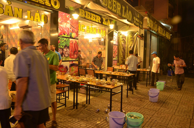 Ông Đoàn Ngọc Hải tiếp tục ra quân dẹp vỉa hè sau 4 tháng tạm dừng ong doan ngoc hai tiep tuc ra quan dep via he sau 4 thang tam dung