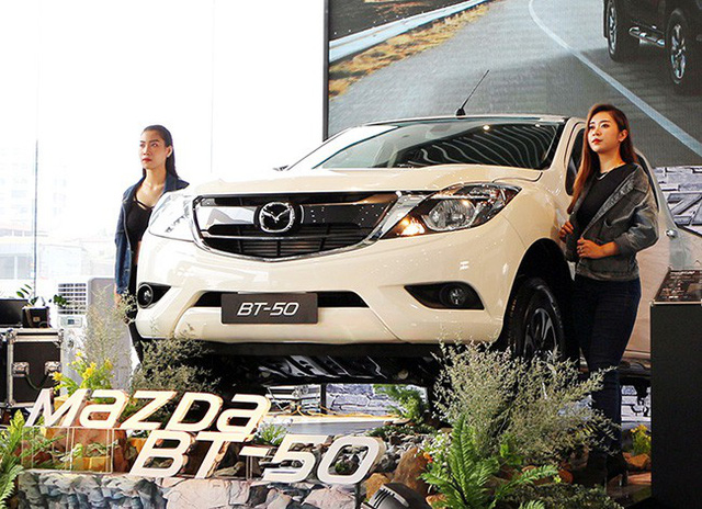 mazda bt 50 duoc nhap khau tro lai gia tu 655 trieu dong