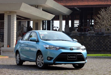 toyota cung luc trieu hoi hon 11000 chiec altis vios tai viet nam