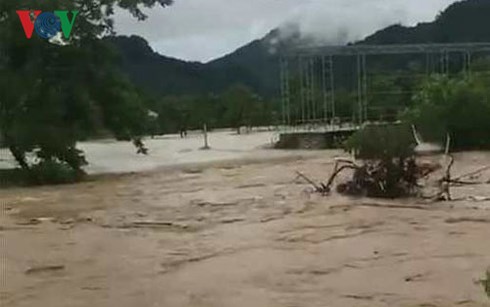 cac huyen mien tay nghe an ngap lut lich su do mua lon