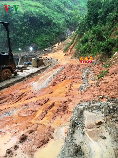 cac tinh yen bai son la khan truong khac phuc thiet hai do mua lon