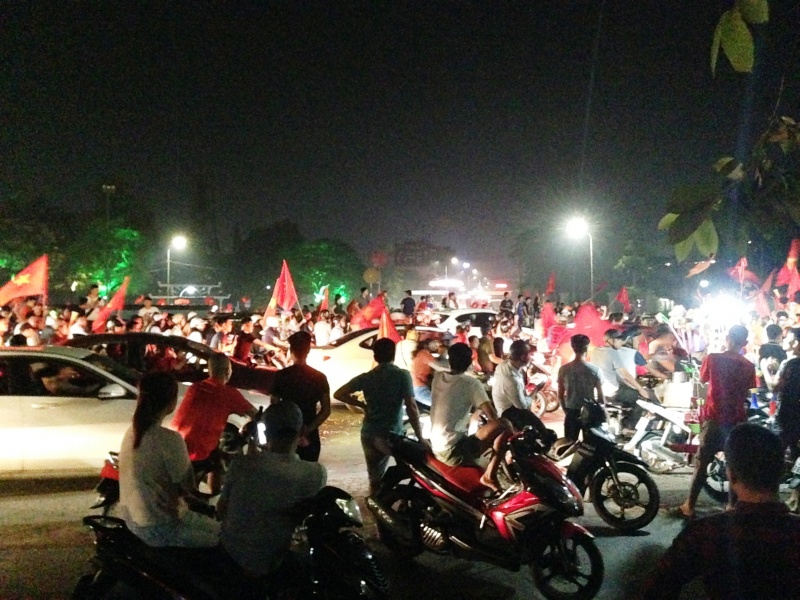 Người dân Thái Nguyên mừng chiến thắng lịch sử của đội tuyển Olympic Việt Nam nguoi dan thai nguyen mung chien thang lich su cua doi tuyen olympic viet nam