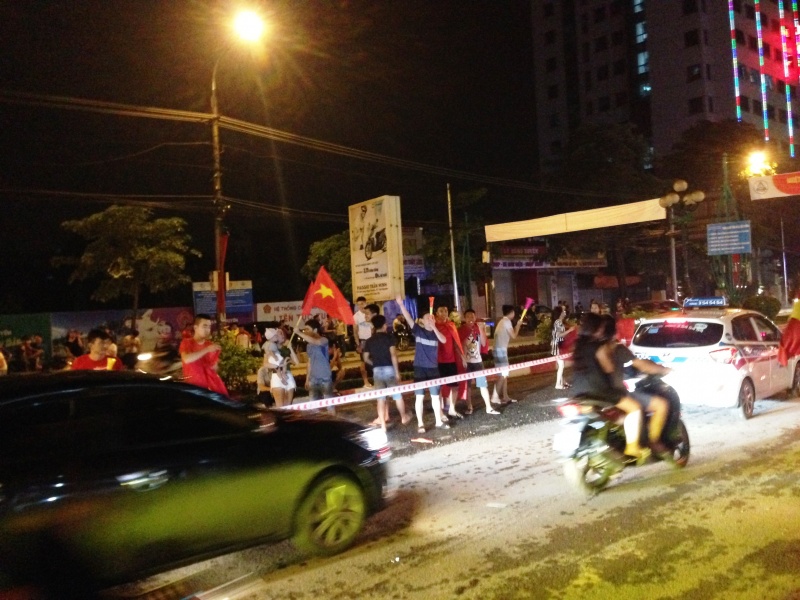 Người dân Thái Nguyên mừng chiến thắng lịch sử của đội tuyển Olympic Việt Nam nguoi dan thai nguyen mung chien thang lich su cua doi tuyen olympic viet nam