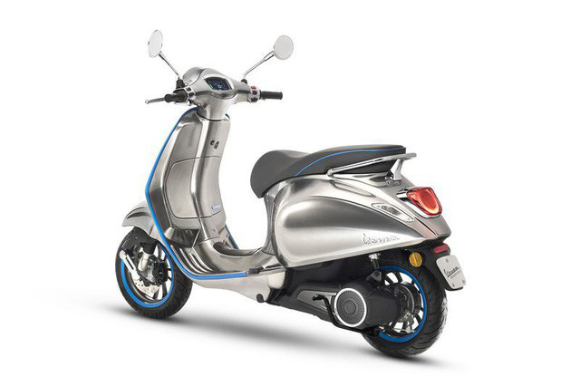 vespa bat dau san xuat scooter chay dien electtrica