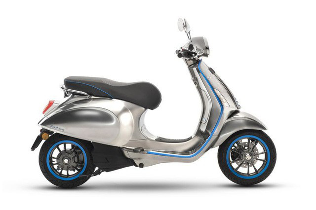 vespa bat dau san xuat scooter chay dien electtrica