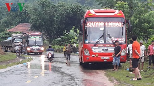 mua to sat lo o son la nhieu tuyen giao thong te liet