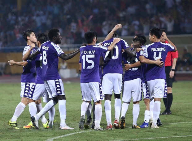 quang hai toa sang ha noi fc nguoc dong danh bai altyn asyr