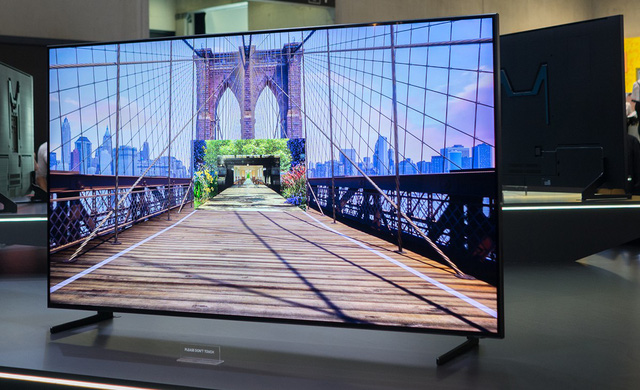 ngam mau tv qled 8k dau tien tich hop tri tue nhan tao