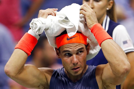 us open nadal vao ban ket sau 5 gio thi dau vat va truoc thiem