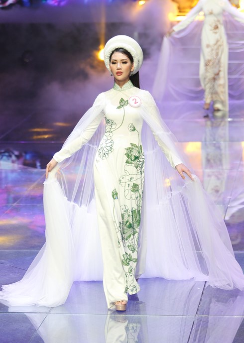 Học trò của Hương Giang Idol giành giải Vàng Siêu mẫu 2018 hoc tro cua huong giang idol gianh giai vang sieu mau 2018