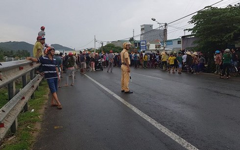 khoi to 9 ke kich dong gay roi nem da cong an o quang ngai