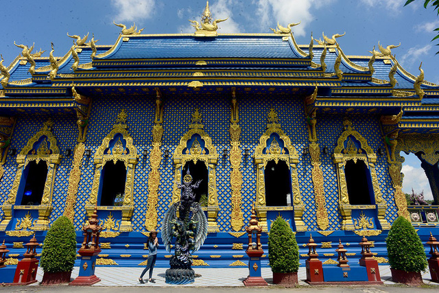 Mê mẩn trước ngôi đền xanh biếc, trăm năm tuổi me man truoc ngoi den xanh biec tram nam tuoi