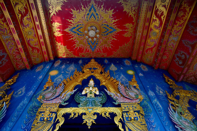 Mê mẩn trước ngôi đền xanh biếc, trăm năm tuổi me man truoc ngoi den xanh biec tram nam tuoi