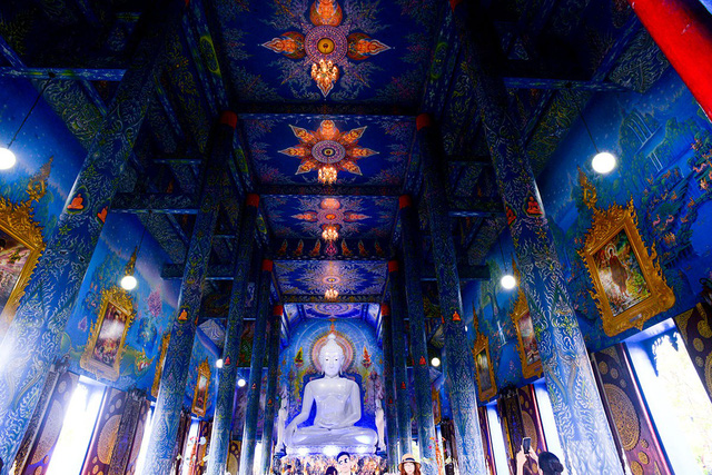 Mê mẩn trước ngôi đền xanh biếc, trăm năm tuổi me man truoc ngoi den xanh biec tram nam tuoi