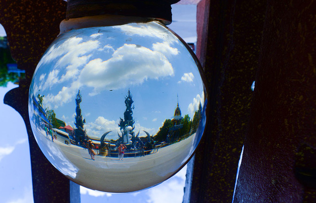 Mê mẩn trước ngôi đền xanh biếc, trăm năm tuổi me man truoc ngoi den xanh biec tram nam tuoi