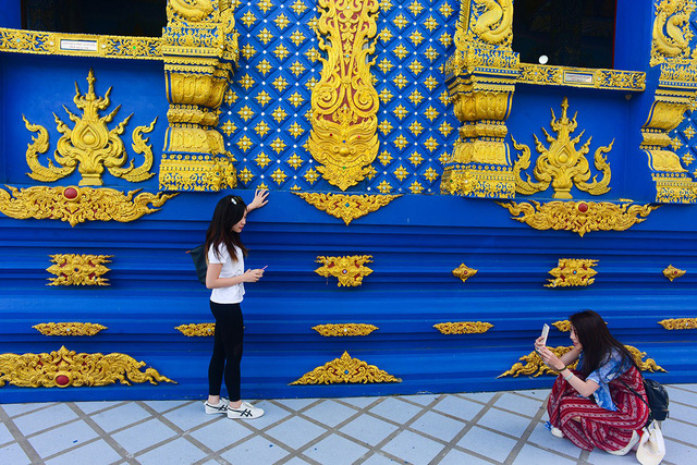 Mê mẩn trước ngôi đền xanh biếc, trăm năm tuổi me man truoc ngoi den xanh biec tram nam tuoi