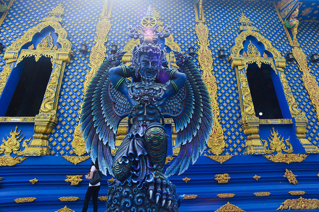 Mê mẩn trước ngôi đền xanh biếc, trăm năm tuổi me man truoc ngoi den xanh biec tram nam tuoi