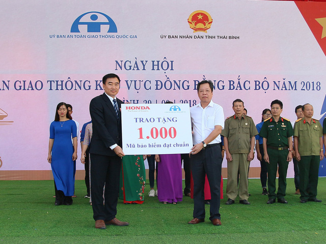 moi ngay hon 20 nguoi chet thiet hai 300 ty dong vi tai nan giao thong