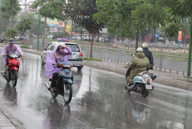 canh bao mua giong tai ha noi xuat hien ap thap nhiet doi tren bien