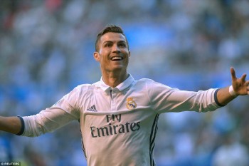 Trọng tài góp công giúp C.Ronaldo lập hattrick trước Alaves?