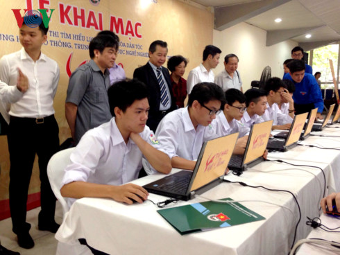 khai mac cuoc thi tim hieu lich su van hoa dan toc tu hao viet nam