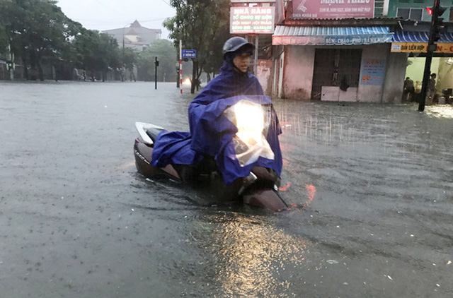 ap thap nhiet doi tan nhieu noi van tiep tuc mua lon