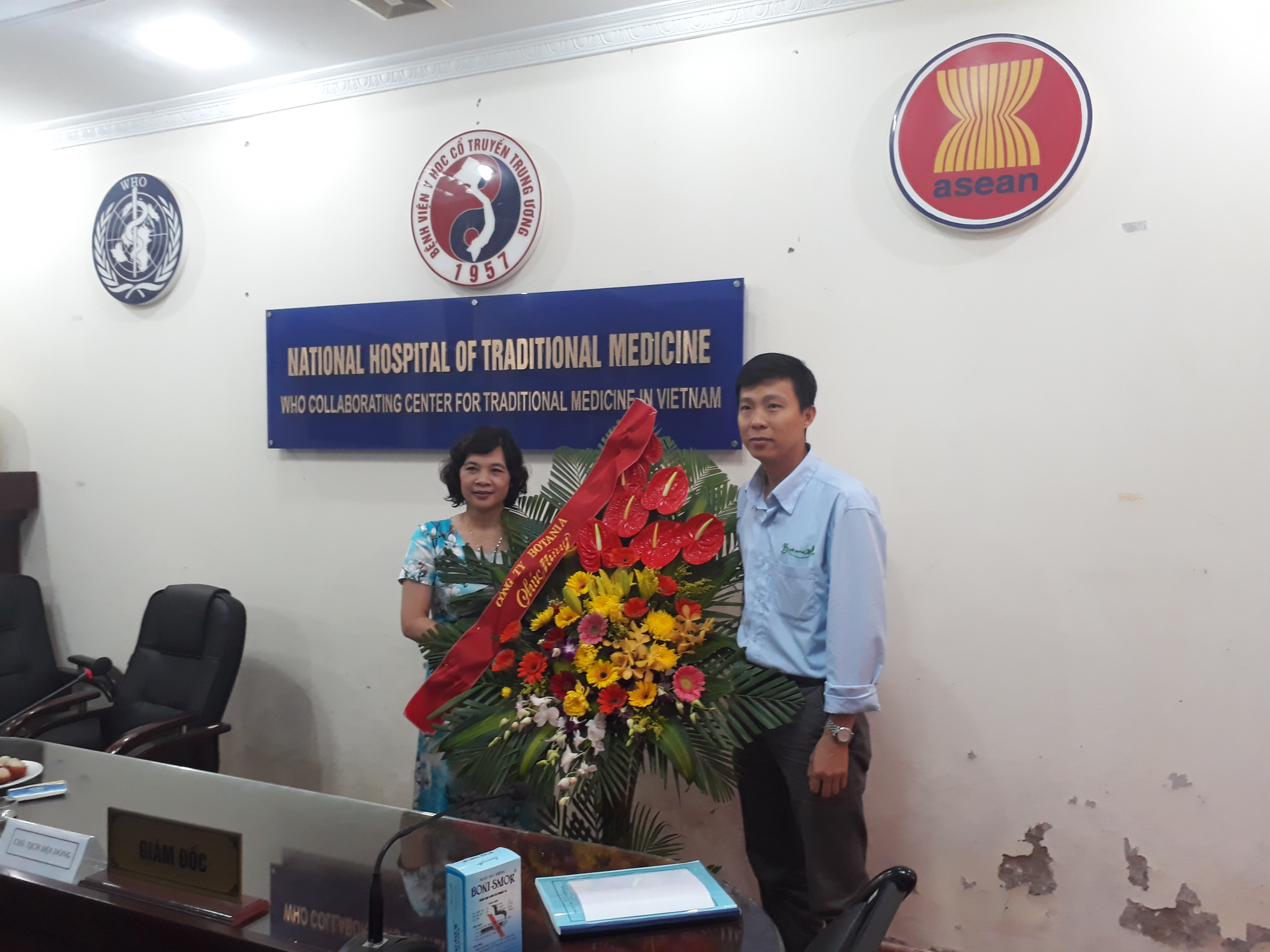 nghien cuu lam sang cua boni smok ho tro cai nghien thuoc la