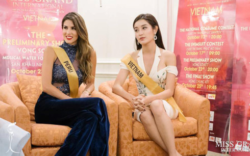 Huyền My nói tiếng Anh lưu loát trong vòng phỏng vấn Miss Grand